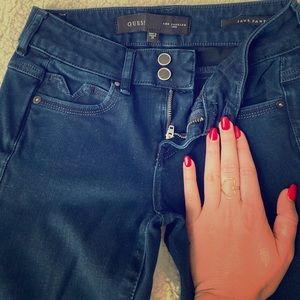 Size 25 DARK denim guess jeans